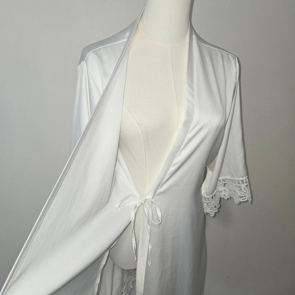 Le Rose satin robe